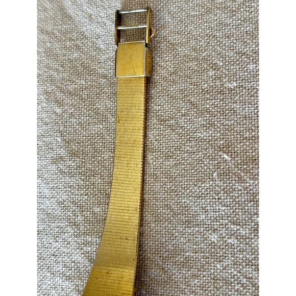 Vintage Seiko women\'s gold plated SGP tank watch, 5420-5260, 1980s main image 4